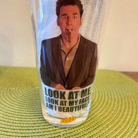 Set of 4 Collectible Seinfeld Glassware, 16oz glasses,Like New Condition w/o Box - Picture 6 of 6